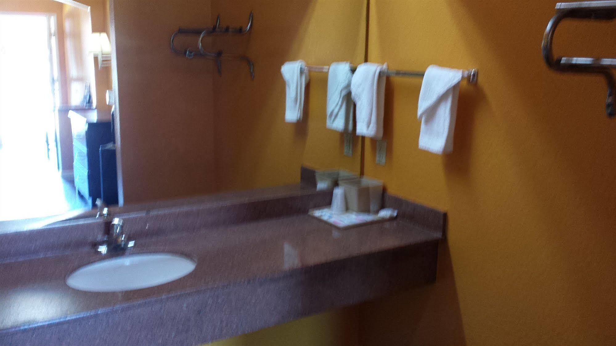 Regency Suites Iah Beltway 8 Houston Kültér fotó